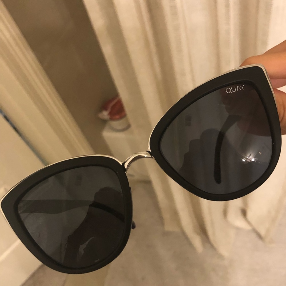QUAY black sunglasses